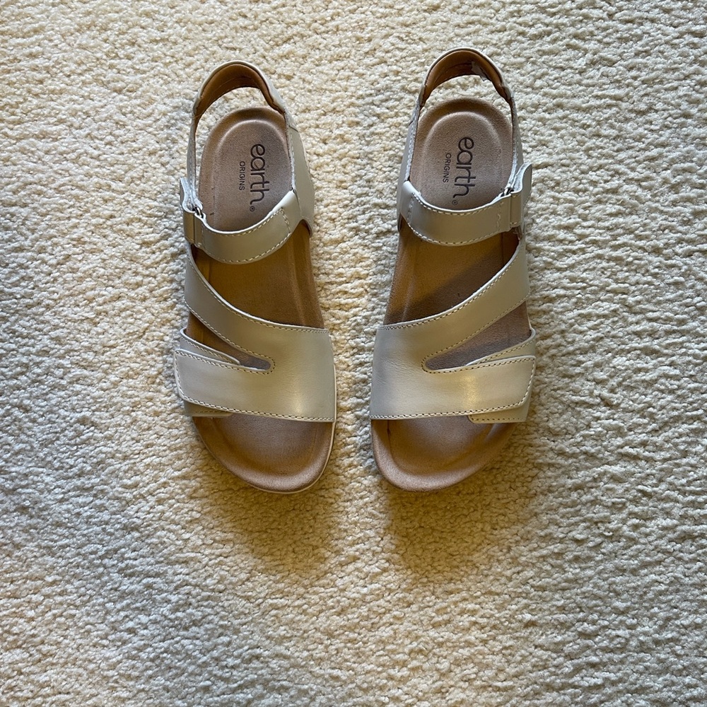 Earth Origins Women's Neutral Strappy Sandals in Light Beige